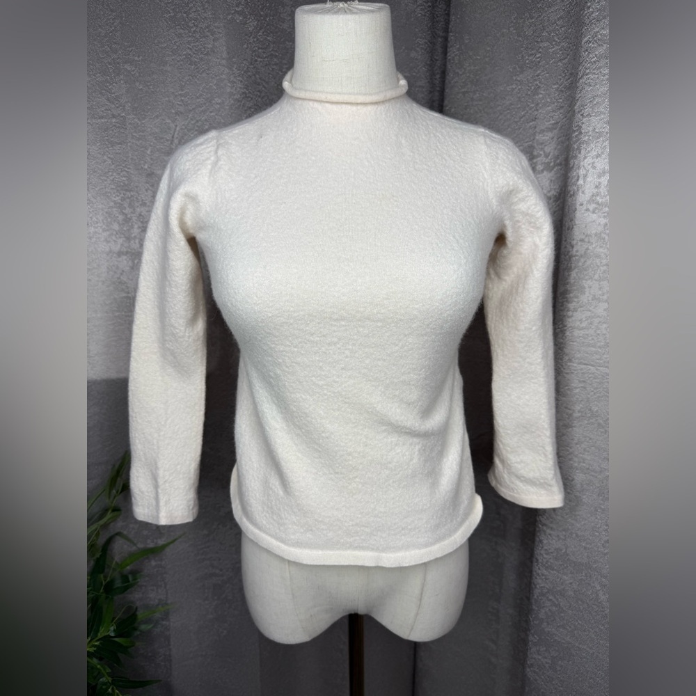 Nicole Miller Women’s Cream Extra Fine Merino Wool Sweater Sz XS